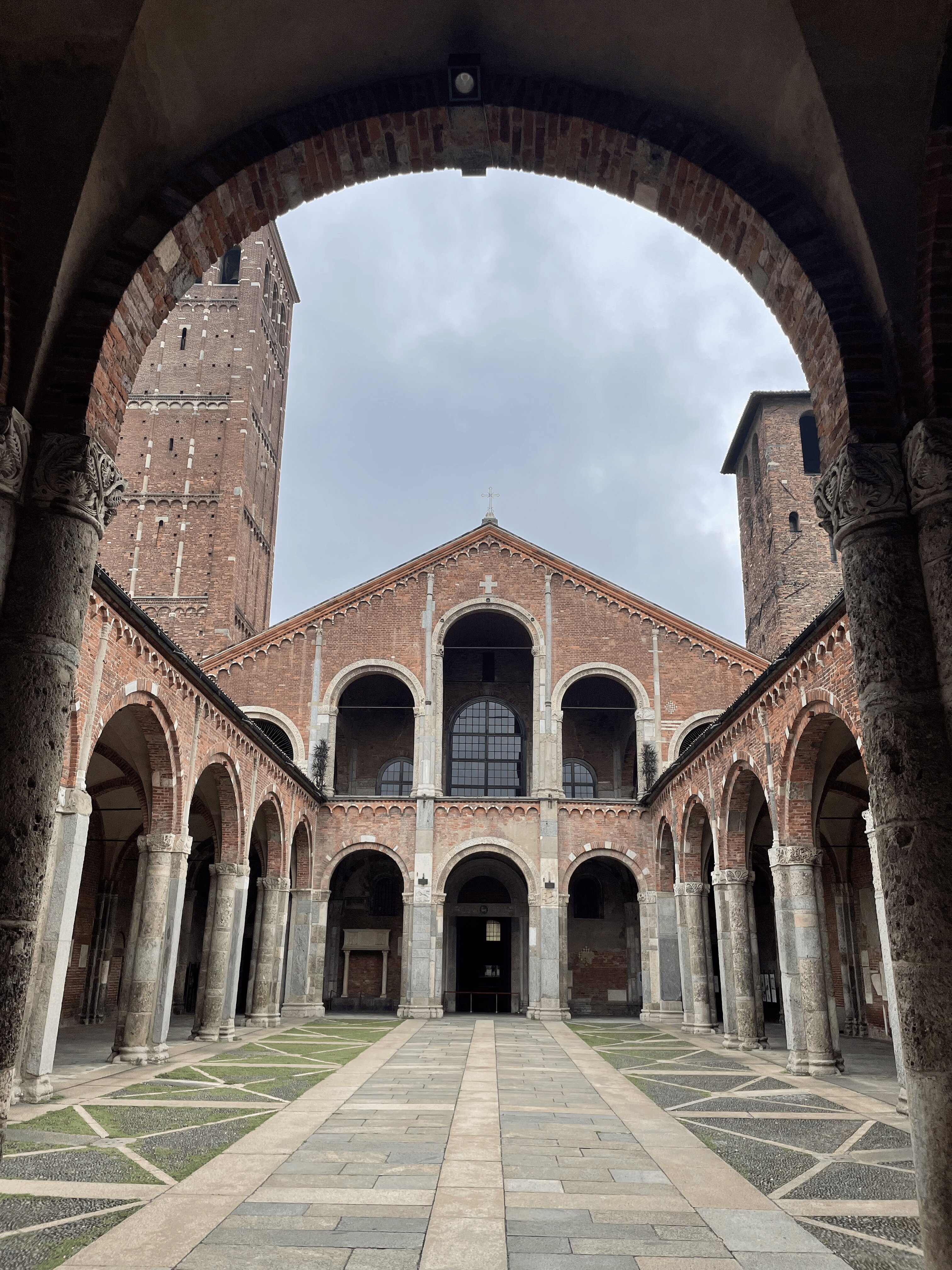 Szent Ambrus bazilika